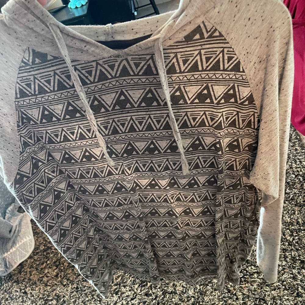 Native code trible pattern hoodie